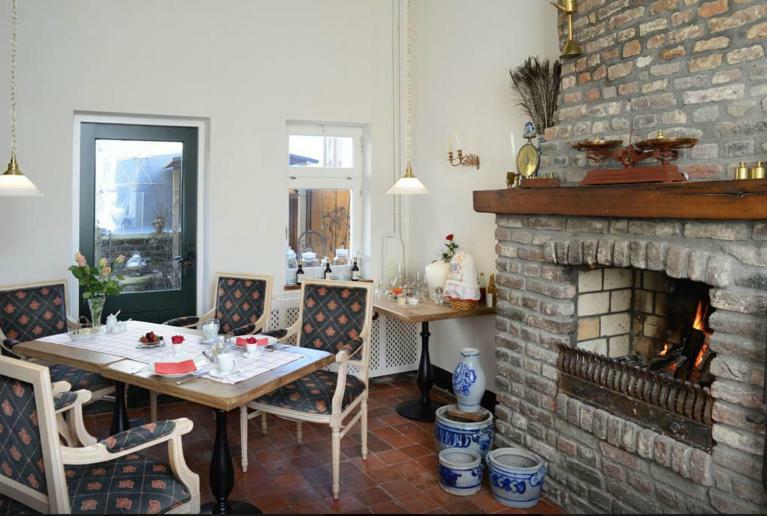 Artagnan Bed & Breakfast Маастрихт Екстериор снимка