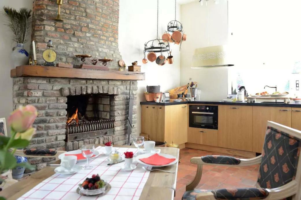 Artagnan Bed & Breakfast Маастрихт Екстериор снимка