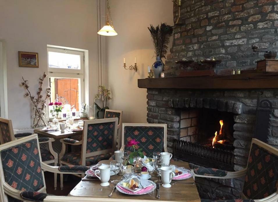 Artagnan Bed & Breakfast Маастрихт Екстериор снимка